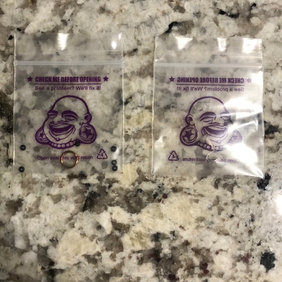 Titanium Clickers Rose Gold 16g 1/4” and nose screw retainer 18g - Picture 1 of 3